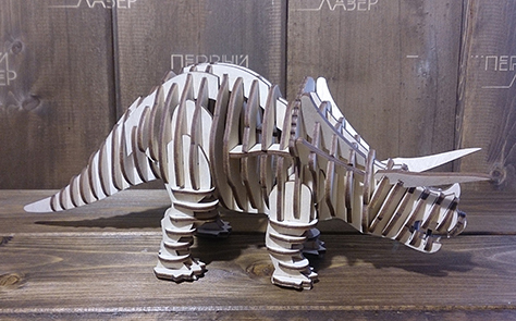 Фигура из дерева