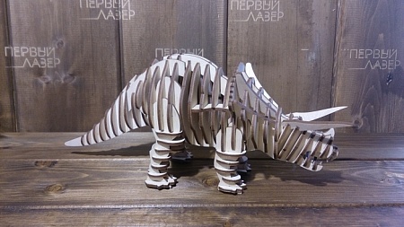 Динозавр (Трицератоп)