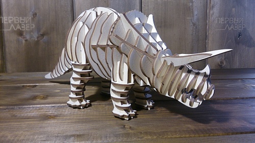 Динозавр (Трицератоп)